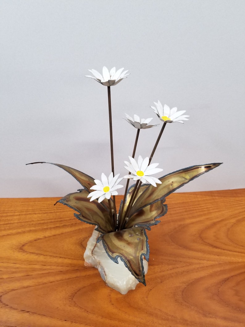 White Metal Daisy Sculpture with 5 Daisies Set in Quartz or Agate Base