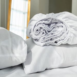 Solid Color Fitted Sheet - Elastic Bed Sheet for Comfortable Sleep, Soft Cotton Sheet Bedding in Various Colors