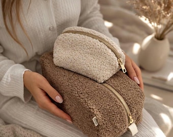 Handmade Teddy Makeup Bag – Plush Cosmetic Organizer, Gift for Women