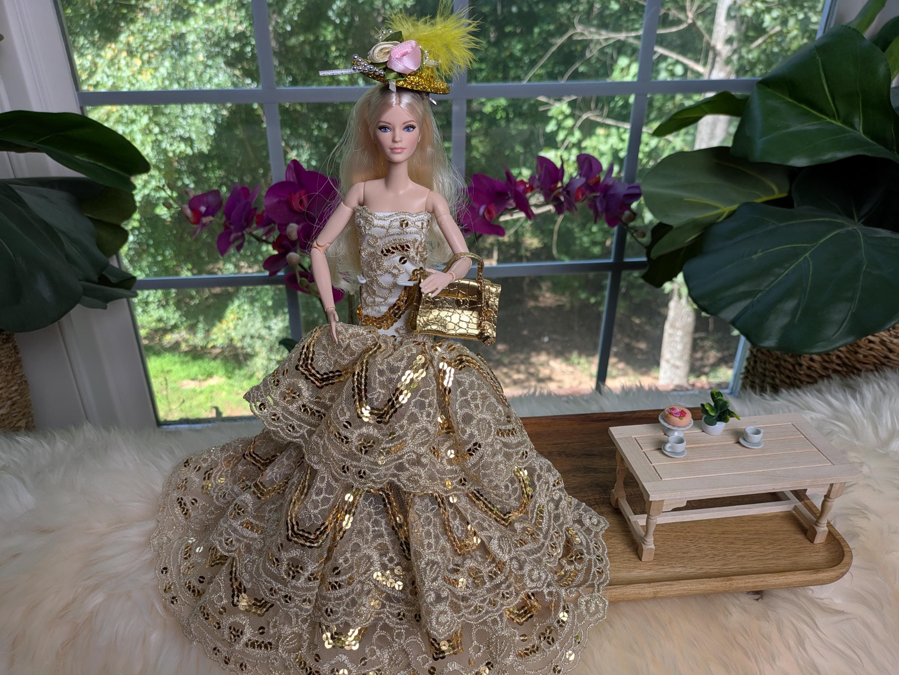 Gold barbie dress México