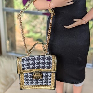 Serie de moda de mini marcas Zuru 3, Barbie, bolso de cuadros vichy en blanco, negro y dorado para muñeca 1:6, bolso/monedero de diseñador en miniatura, serie de moda en miniatura