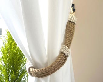 Alzapaños de yute hechos a mano para cortinas: alzapaños de estilo bohemio con detalles en blanco: decoración rústica para el hogar