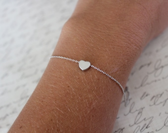 Tiny Silber Herz Armband... Kleines Herz Armband... Kleine erste Armband... Braut Schmuck Geschenk Idee zum Geburtstag