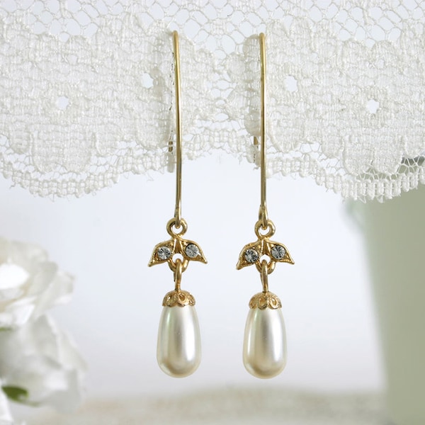 Drop pearl earrings, Dangle pearl earrings, Dangling pearl earrings, Pearl bridesmaid earrings, Pearl earrings tear drop