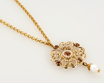 Blush champagne necklace, Gold flower necklace, Gold bride necklace, Gold floral necklace