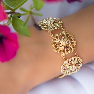 Pulsera de oro de declaración, Regalo de la madre de la hija, Pulsera Swarovski para mujeres, Pulseras de oro para mujeres imagen 1