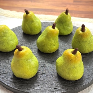 Matcha Pear Pineapple Cakes Handmade Taiwanese Pastry No Preservatives 100% Pineapple Filling 6pcs Gift Box