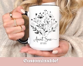 Custom Floral Aunt Mug: Personalized Auntie Coffee Cup