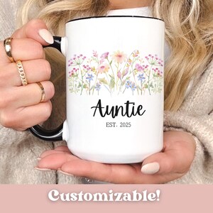 Personalized Auntie Mug: Floral Pregnancy Announcement Gift