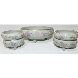 Vtg hand painted fine porcelain signed footed Nut snack bowl  Master & 4 small