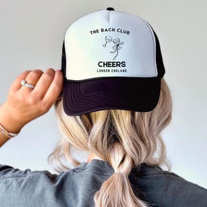 Ort Bach Club Bachelorette Hüte, Benutzerdefinierte Bachelorette Trucker Hat, Der Bach Club, Bachelorette Social Club, Trinkhut
