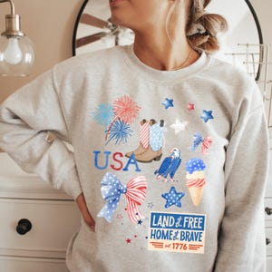 Independence Day Sweatshirt 4th of July for Women Stars and Stripes Pullover American Flag Sweatshirt Patriotic July 4th Shirt USA Pride