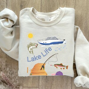 Lake Life Sweatshirt for Her Lake Days Sweater for Fishing Gift for Women Boat Life Oversized Crewneck Sweatshirt for Outdoor Enthusiast