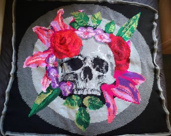 Patrón de tapiz de ganchillo con diseño de calavera para manta de 200x200 puntos