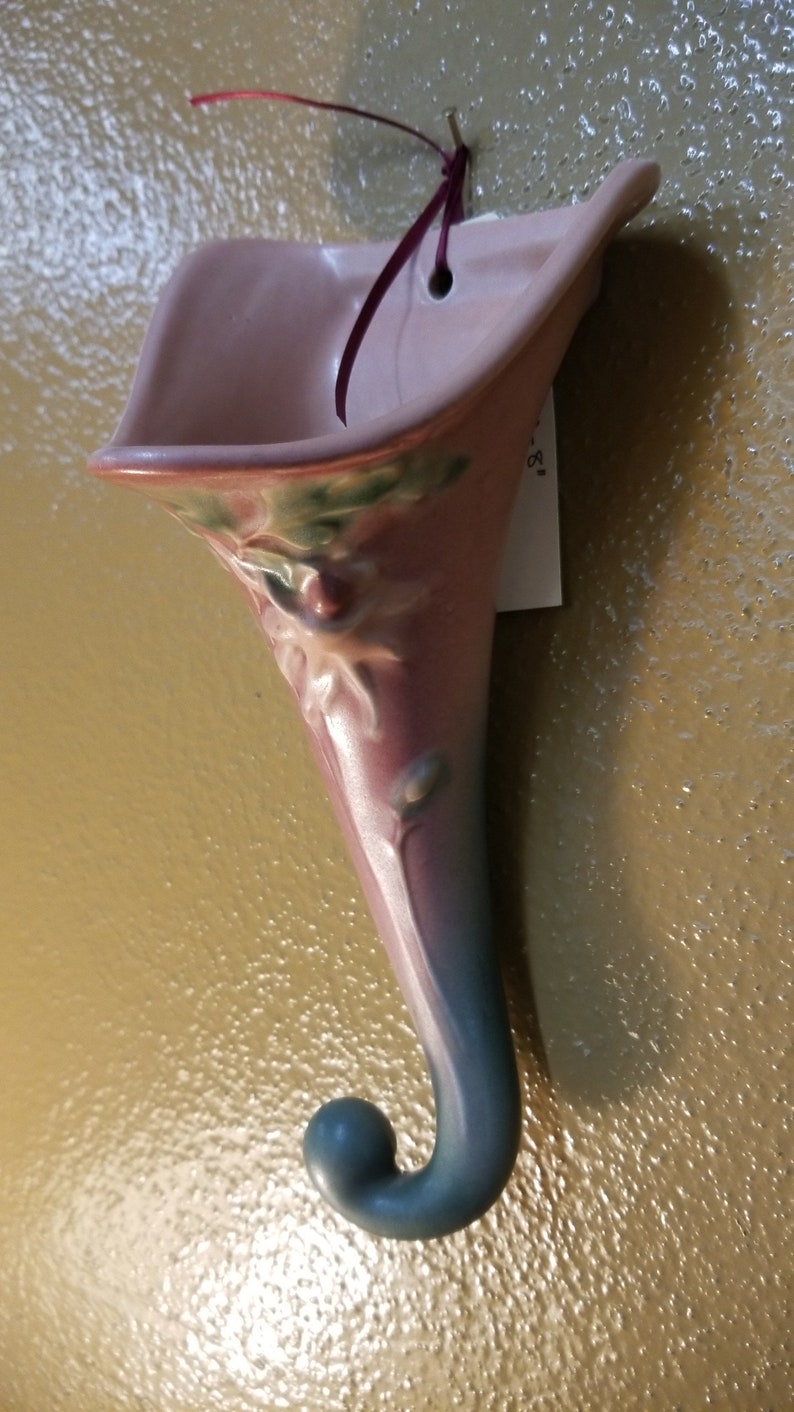 Roseville Columbine wall pocet vase
