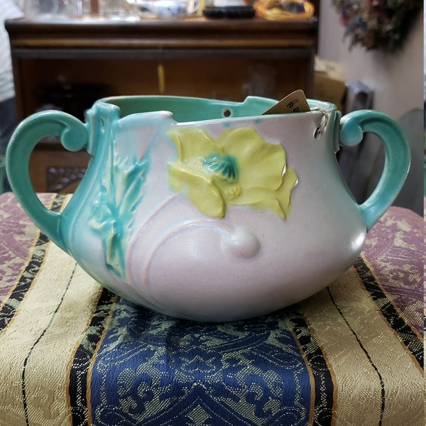 Roseville Pottery Poppy green/pink Hanging Planter