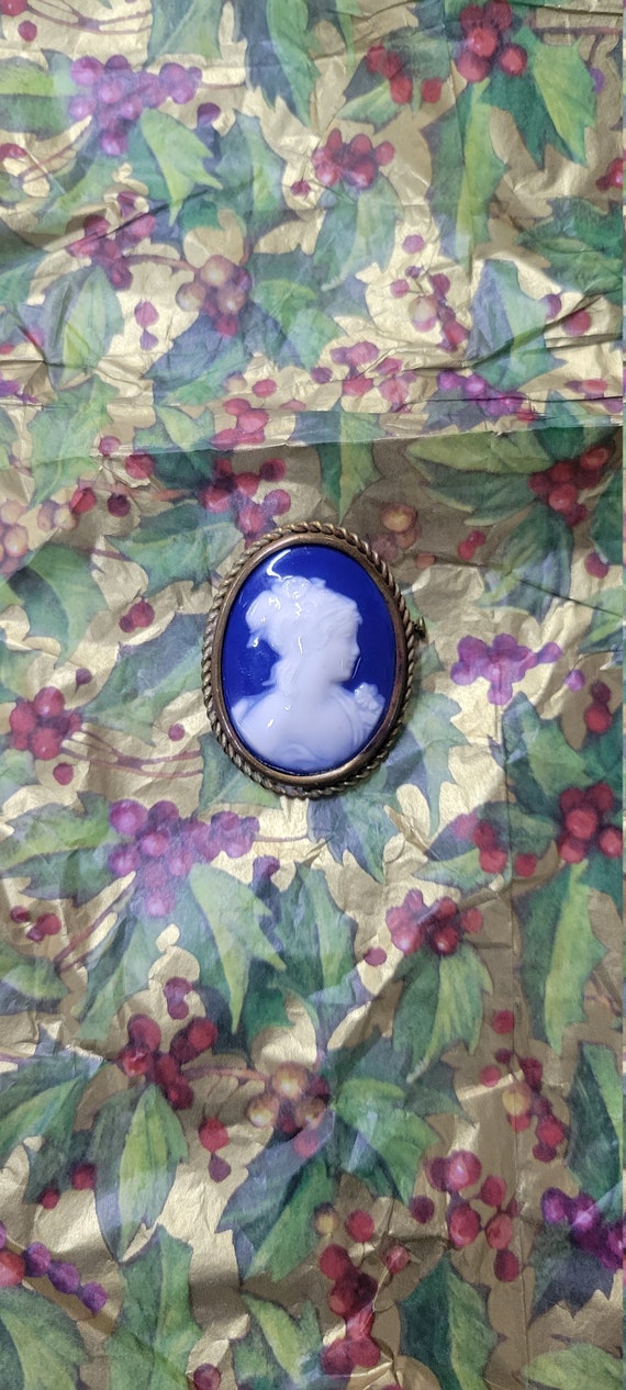 French Limoges cameo brooch