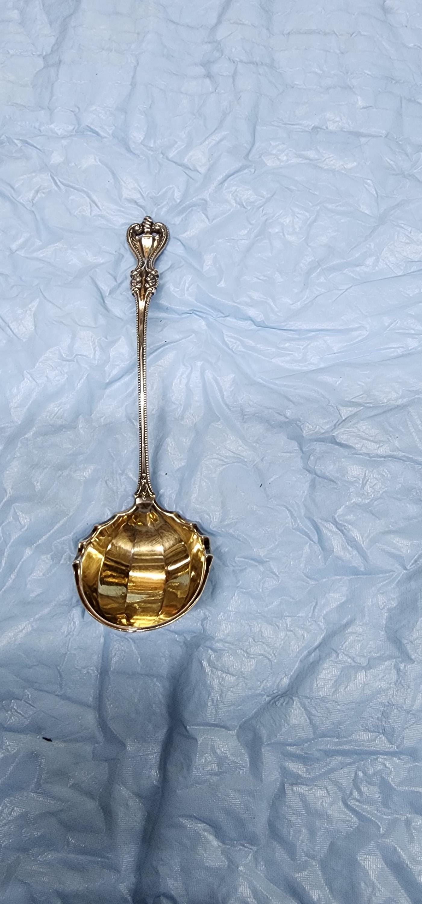 Towel Old Colonial cream ladle