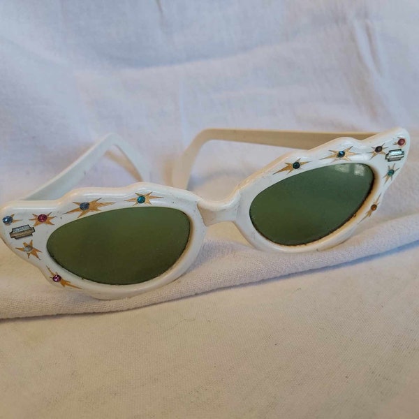 Plastic white 50's cats eye sunglasses with rhinestones , Green lenses