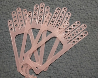 Vintage MCM 1950&#39;s/1960&#39;s Ladies Glove Dryer/Glove Hangers. Retro, Boutique Display, Mid Century Accessories.  2 sets  Pink