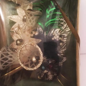 Boxed 1940&#39;s Corsage Christmas - Vintage Christmas Decoration New in Box NOS