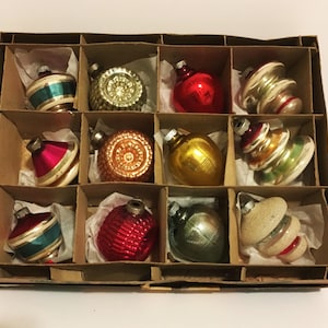Shiny Brite Twelve 1950&#39;s Vintage Shiny Brite MCM Atomic Ornaments - Dozen in Box