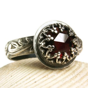 Vintage Style Garnet Ring Renaissance Ring Gothic Style Jewelry Natural Gemstone Ring image 4