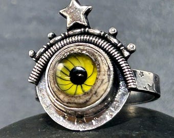 Sterling Silver Eyeball Ring – Handmade Statement Ring with Star Detail, Size 9.5