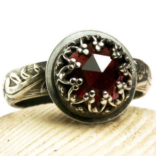 Vintage Style Garnet Ring Renaissance Ring Gothic Style - Etsy