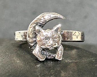 Kitty in the moon Ring in Sterling Silver Handmade Celestial Cat Jewelry