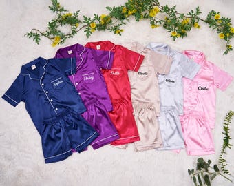 Personalized Flower Girl Pajamas,Custom Kids Pajamas Set,Matching Junior Bridesmaid Pajamas,Satin Pajamas for Kids,Bridal Party,Wedding Gift