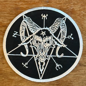 Skull Baphomet Pentagram Goat Belief Mystery Symbol Embroidery iron-on Sew-on patches