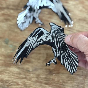 2Pcs. Crow Raven USA scary Halloween Prey Bird flying Symbol Embroidery iron-on Sew-on patches