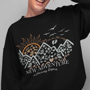Nowa koszulka z ogłoszeniem ciąży „Nowa przygoda”, spersonalizowana koszulka z okazji ujawnienia dziecka dla mam, bluza ciążowa z motywem natury, prezent dla oczekujących
