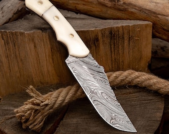 Hand-Forged Damascus Carbon Steel Knife | Full Tang Wood Handle | Leather Sheath Gift for Men