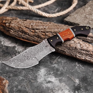 Handmade Damascus Camping Knife  Full Tang Tracker Knife with Leather Sheath Walnut Handle  Father&#39;s Gift for Outdoorsmen