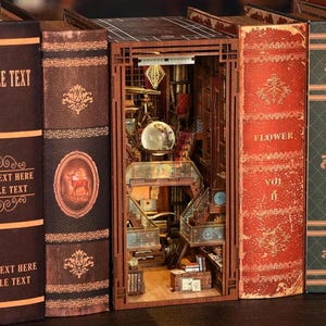Kit de rincón de libros Beyond Library: sujetalibros de biblioteca en miniatura DIY: rompecabezas de madera 3D para estantería, ideal para adultos y adolescentes