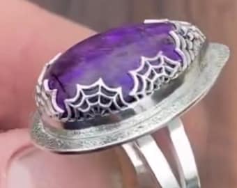Large high grade sugelite and Sterling silver split shank ring Size 8
