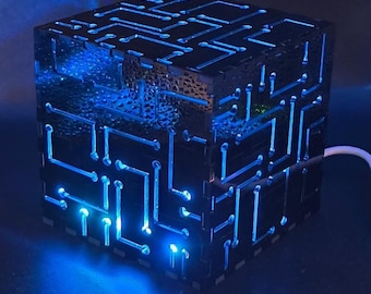 Custodia per computer con circuito luminoso tagliato al laser per Raspberry Pi 5