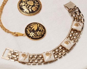 White, Gold and Roses Chain Link Bracelet
