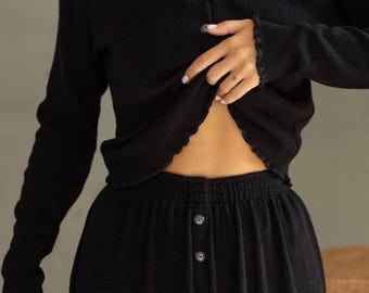 Pijama de punto suave de angora negra para mujer | Ropa de dormir de invierno acogedora, ropa de casa minimalista, un conjunto que te da una sensación cálida.