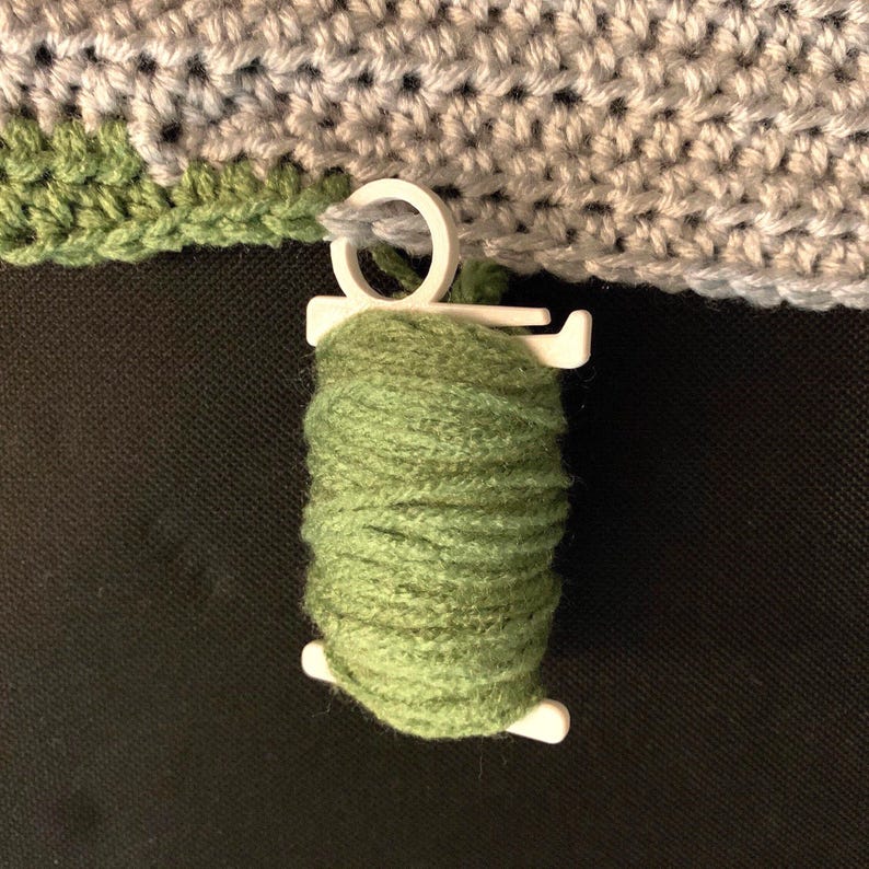 Knitting Crochet Yarn Bobbins with Stitch Marker 5 + Yarn Winder image 1