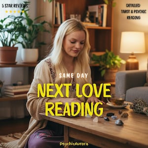 Może przedstawiać: Kobieta z blond włosami siedzi przy drewnianym stole z kryształami i filiżanką herbaty. Tekst "NEXT LOVE READING" jest wyświetlany na żółto. Obraz zawiera również tekst "5 STAR REVIEWS" i "DETAILED TAROT & PSYCHIC READING".