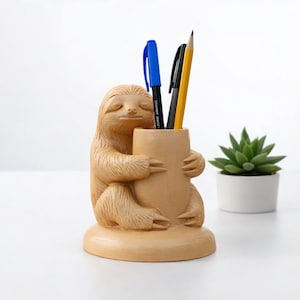 Realistic Sloth Pen Holder STL File – Detailed 3D Sculpture, Easy Print Desk Organizer Gift for Coworker, PLA PETG Ready Digital Download