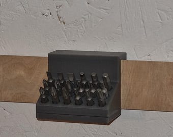 Bit set holder | French cleat system 21 mm | Wedge bar | 3D printing | PLA+ | Workshop aid | Space for 18 bits