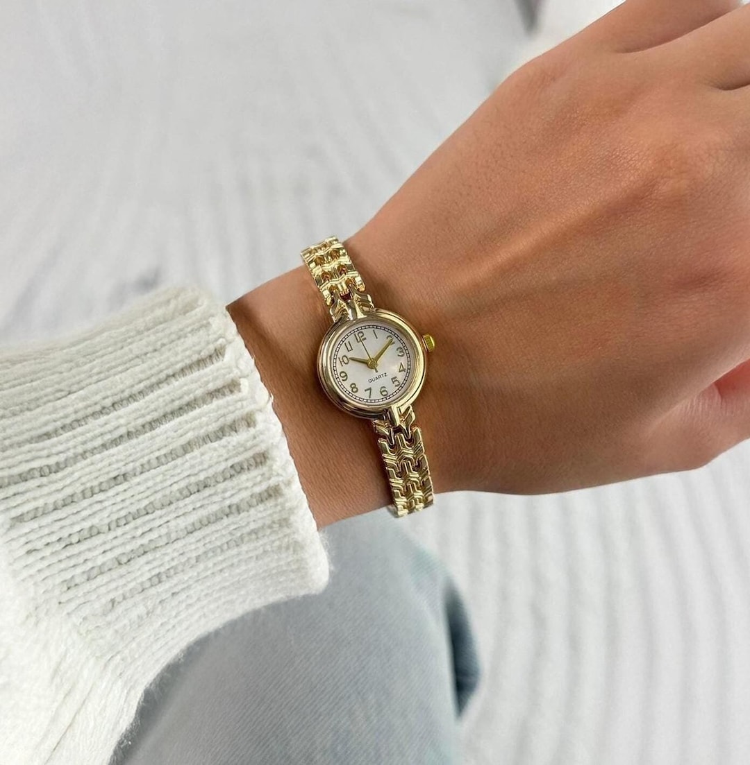 Classic Watch, Small Gold Wrist Watch, Vintage Women's Watch — free download