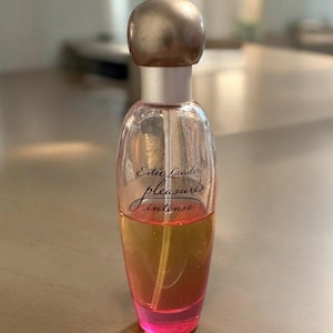 vintage Estee Lauder Pleasures Intense eau de parfum en vaporisateur 1,7 oz. À moitié plein