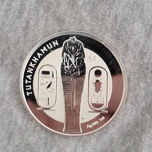 2023 Roi Toutankhamon, ronde de 1 once troy .999 en argent fin de série (livraison gratuite)