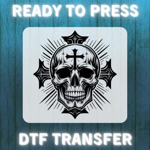 Transferencia DTF de calavera gótica con cruz / Diseño de calavera grunge oscuro listo para imprimir / PNG digital estilo tatuaje de motociclista para impresión en camisetas