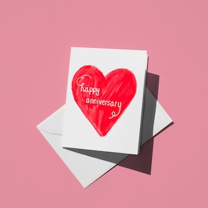 Biglietto di auguri di buon anniversario per coppie - Simpatico e semplice carattere con cuore rosso, biglietto d'auguri romantico con messaggio d'amore per lui e per lei